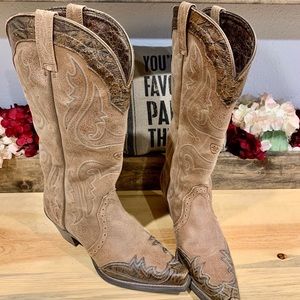 Women’s Ariat Pointed Toe Western Boots